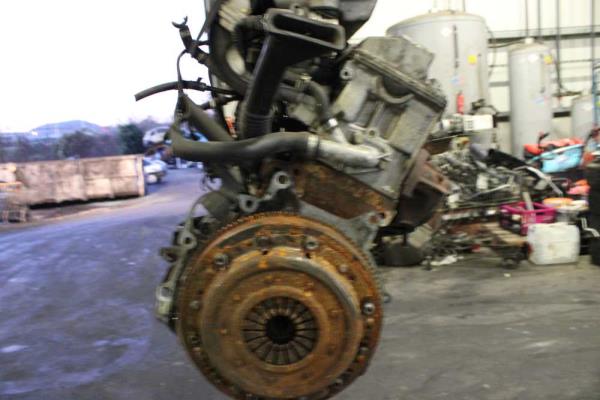 MOTEUR BMW E30 / E36 1.6 ESSENCE ( 4CYLINDRES ) CODE M40B16 / 164E1 - Vue 4